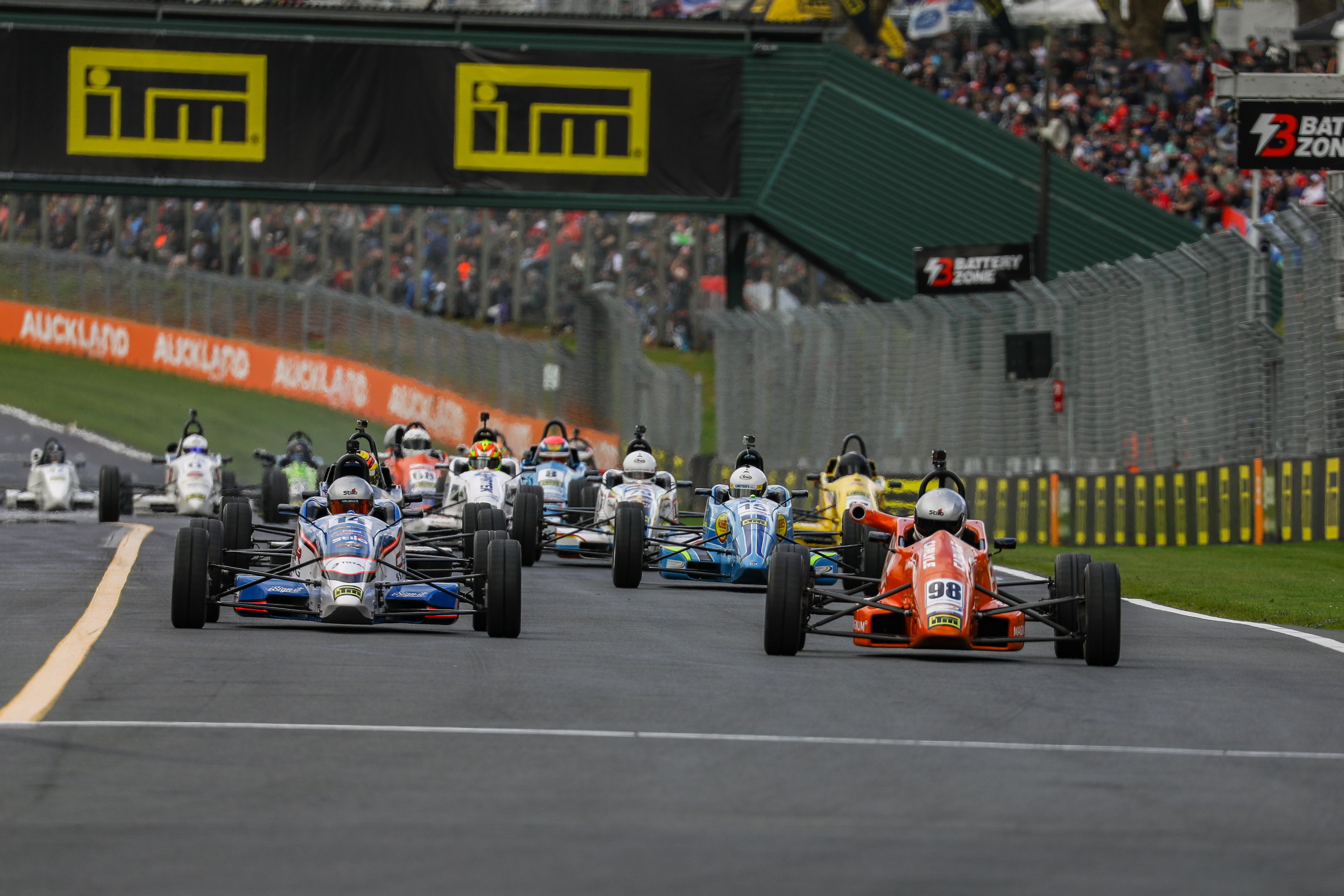 Billy Frazer wins weekend finale as James Penrose establishes